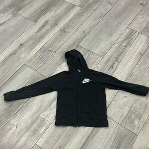 black zip up nike jacket